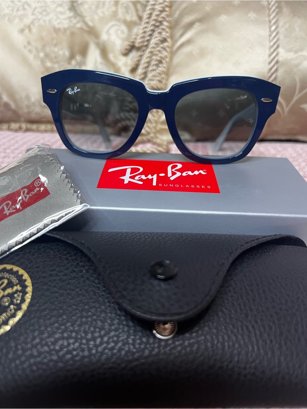 Ray-Ban State Street RB2186 1299/3M Blue Gradient Sunglasses NWT 49mm